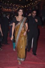 Bipasha Basu at Stardust Awards red carpet in Mumbai on 10th Feb 2012 (229).JPG