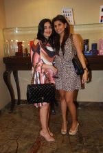  at Faarah Khan Valentine collection launch in Mumbai on 10th Feb 2012 (58).JPG