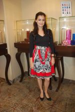 Dia Mirza at Faarah Khan Valentine collection launch in Mumbai on 10th Feb 2012 (154).JPG