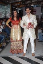 Kishwar Merchant at Designer Saazish Sidhu and Shaina Singh debut bridal show in Khaugalli on 13th Feb 2012 (63).JPG