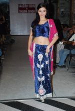 at Designer Saazish Sidhu and Shaina Singh debut bridal show in Khaugalli on 13th Feb 2012 (19).JPG