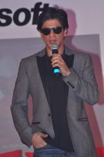 Shahrukh Khan at Don2 Microsoft promotions in Taj Land_s End, Mumbai on 15th Feb 2012 (20).JPG