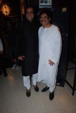 Talat Aziz at Gulzar and Jagjit Singh album launch in Novotel, Mumbai on 15th Feb 2012 (85).JPG