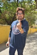 Shakti Kapoor cast their votes in Maharashtra civic polls Mumbai on 16th Feb 2012 (40).JPG