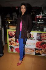 Surveen Chawla at Ekk Deewana Tha premiere at Cinemax on 16th Feb 2012 (87).JPG