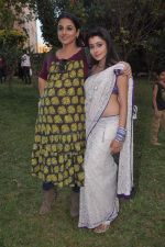 Vidya Balan, Tina Dutta on the sets of Uttaran in Sakinaka on 16th Feb 2012 (91).JPG