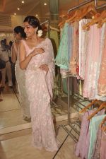 Sonam Kapoor at Shehlaa store launch in Fort, Mumbai on 17th Feb 2012 (1).JPG