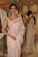 Sonam Kapoor at Shehlaa store launch in Fort, Mumbai on 17th Feb 2012 (20).JPG