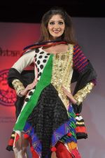 at Sophia college fashion show in Mumbai on 17th Feb 2012 (50).JPG