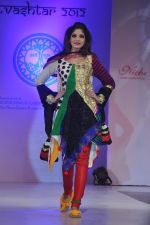 at Sophia college fashion show in Mumbai on 17th Feb 2012 (51).JPG