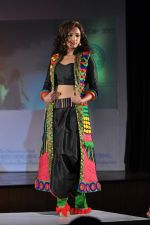 at Sophia college fashion show in Mumbai on 17th Feb 2012 (64).JPG