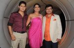 Sachin Pilgoankar, Chhavi Mittal, Vishal Malhotra on the sets of Chote Miyan in Filmcity, Mumbai on 18th Feb 2012 (19).JPG