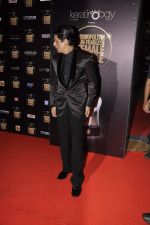 Shahrukh Khan at Cosmopolitan Fun Fearless Female & Male Awards in Mumbai on 19th Feb 2012 (154).JPG