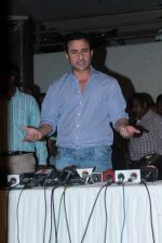 Saif Ali Khan meets the media to clarify controversy on 22nd Feb 2012 (69).JPG