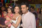 Neha, Manoj Bajpai at Manoj Bjapai_s daughter_s birthday bash in The Club on 23rd Feb 2012 (144).JPG
