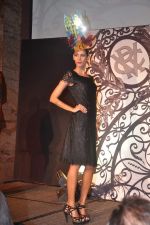 at Little Shilpa showcases her collection at Melbourne Cup debut in Grand Hyatt, Mumbai on 24th Feb 2012 (107).JPG