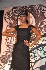 at Little Shilpa showcases her collection at Melbourne Cup debut in Grand Hyatt, Mumbai on 24th Feb 2012 (110).JPG