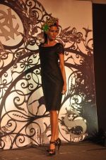 at Little Shilpa showcases her collection at Melbourne Cup debut in Grand Hyatt, Mumbai on 24th Feb 2012 (121).JPG