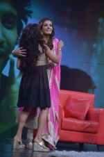 Raveena Tandon on the sets of NDTV Issi Ka Naam Zindagi in Yashraj on 25th Feb 2012 (63).JPG