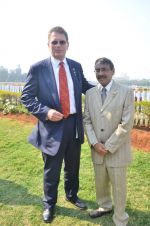 at Poonawala breeders Multi Million race in Mumbai on 26th Feb 2012 (80).JPG