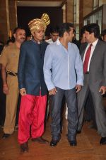 Salman Khan, Ritesh Deshmukhat Honey Bhagnani wedding in Mumbai on 27th Feb 2012 (144).JPG