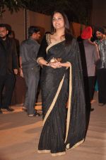 Lara Dutta at the Honey Bhagnani wedding reception on 28th Feb 2012 (54).JPG