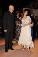 Shazahn Padamsee at the Honey Bhagnani wedding reception on 28th Feb 2012 (66).JPG