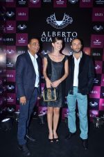 Kalki Koechlin at the launch of Hidesign premier Luxury collection Alberto Ciaschini, Handcrafted by Hidesign in Mumbai on 29th Feb 2012 (63).JPG