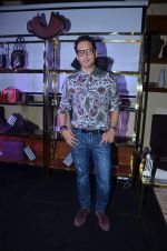 at the launch of Hidesign premier Luxury collection Alberto Ciaschini, Handcrafted by Hidesign in Mumbai on 29th Feb 2012 (110).JPG