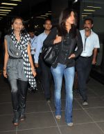 priyanka Chopra snapped on 29th Feb 2012 (12).JPG