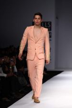 Model walks the ramp for Abdul Halder, Virtues by Viral, Ashish and Vikrant at Wills Lifestyle India Fashion Week Autumn Winter 2012 Day 5 on 19th Feb 2012 (17).JPG