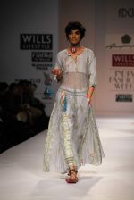 Model walks the ramp for Anupamaa Dayal ana James Ferreira at Wills Lifestyle India Fashion Week Autumn Winter 2012 Day 1 on 15th Feb 2012 (152).JPG