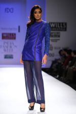 Model walks the ramp for Chandrani Singh Flora, Kartikeya, Isha, Dhruv at Wills Lifestyle India Fashion Week Autumn Winter 2012 Day 2 on 16th Feb 201 (146).JPG
