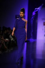Model walks the ramp for Gaurav Gupta at Wills Lifestyle India Fashion Week Autumn Winter 2012 Day 2 on 16th Feb 2012 (42).JPG