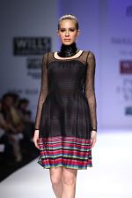 Model walks the ramp for Rahul Mishra at Wills Lifestyle India Fashion Week Autumn Winter 2012 Day 4 on 18th Feb 2012 (10).JPG