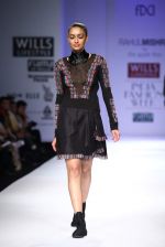 Model walks the ramp for Rahul Mishra at Wills Lifestyle India Fashion Week Autumn Winter 2012 Day 4 on 18th Feb 2012 (25).JPG