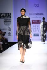 Model walks the ramp for Rahul Mishra at Wills Lifestyle India Fashion Week Autumn Winter 2012 Day 4 on 18th Feb 2012 (4).JPG