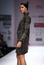 Model walks the ramp for Rahul Mishra at Wills Lifestyle India Fashion Week Autumn Winter 2012 Day 4 on 18th Feb 2012 (48).JPG