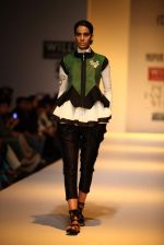 Model walks the ramp for Shantanu Singh, Nupur Kanoi,Vaishali S at Wills Lifestyle India Fashion Week Autumn Winter 2012 Day 2 on 16th Feb  (64).JPG