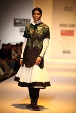 Model walks the ramp for Shantanu Singh, Nupur Kanoi,Vaishali S at Wills Lifestyle India Fashion Week Autumn Winter 2012 Day 2 on 16th Feb  (68).JPG
