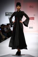 Model walks the ramp for Shantanu Singh, Nupur Kanoi,Vaishali S at Wills Lifestyle India Fashion Week Autumn Winter 2012 Day 2 on 16th Feb  (95).JPG