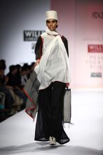Model walks the ramp for Shantanu Singh, Nupur Kanoi,Vaishali S at Wills Lifestyle India Fashion Week Autumn Winter 2012 Day 2 on 16th Feb  (97).JPG
