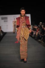 Model walks the ramp for Tarun Tahiliani at Wills Lifestyle India Fashion Week Autumn Winter 2012 Day 2 on 16th Feb 2012 (166).JPG
