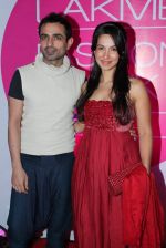 Shraddha Nigam, Mayank Anand at Lakme fashion week opening bash in Blue Frog on 1st March 2012 (56).JPG