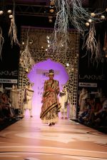 Model walk the ramp for Vikram Phadnis Show at lakme fashion week 2012 on 2nd March 2012 (44).JPG