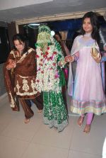 Sanjeeda Sheikh at Amir Ali_s wedding with Sanjeeda Sheikh in Khar Gymkhana, Mumbai on 2nd March 2012 (175).jpg