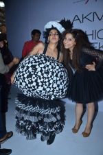 at Day 1 of lakme fashion week 2012 in Grand Hyatt, Mumbai on 2nd March 2012 (129).JPG