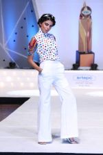 Model walk the ramp for Archana Kocchar and other designer showcase Summer Brides at SRETPC show on 3rd March 2012 (62).JPG