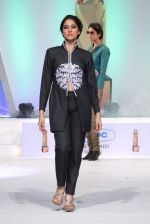 Model walk the ramp for Archana Kocchar and other designer showcase Summer Brides at SRETPC show on 3rd March 2012 (92).JPG