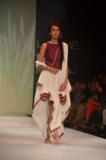 Model walk the ramp for Vaishali S Show at lakme fashion week 2012 Day 3 in Grand Hyatt, Mumbai on 4th March 2012 (5).JPG